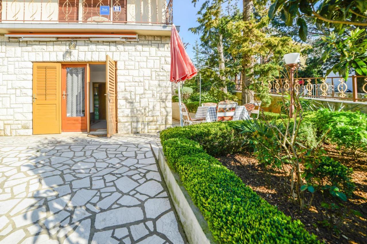 Apartments Antic 4255 Selce Exterior foto